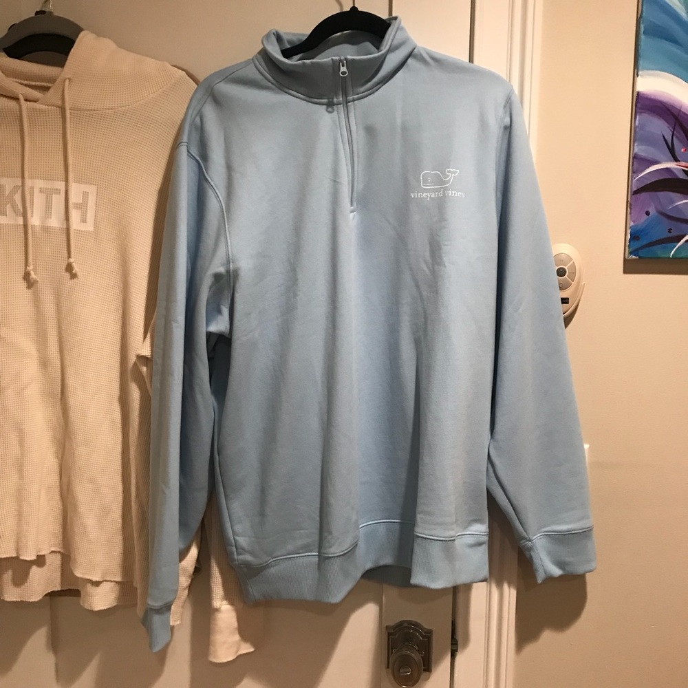 Men’s vineyard vines sweater